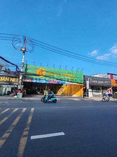 MT Huỳnh Tấn Phát Q7 800m2 /Giá :160triệu/tháng