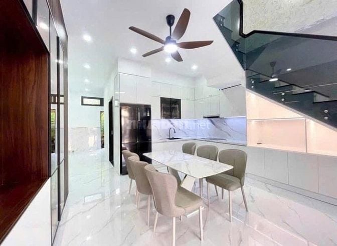 Nhà trung tâm quận 3 đường Nguyễn Thông. Gần hội trường Thành Uỷ