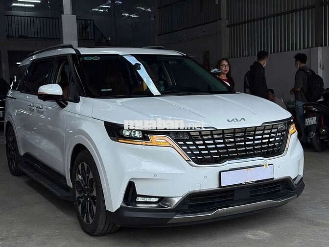 Kia Carnival 2022  - 18000 km