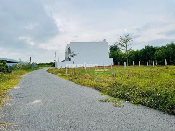 BÁN GẤP 3 LÔ 15X40=600M2 SỔ RIÊNG ĐƯỜNG 18M CẠNH KCN GIÁ 195 TRIỆU
