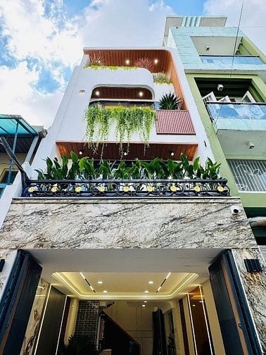 Trả nợ cho con bán gấp nhà Lưu Hữu Phước, p15,Q8. Chỉ 2,43tỷ. 64m2.