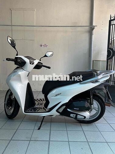 Bán Honda SH125i nguyên bản 2021 nữ chạy như mới