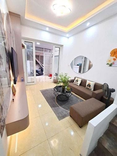 B.á.n nhà ở Đa Sỹ, diện tích sổ 34m2 , nhà đẹp ,ngõ rộng, giá 5,x tỷ