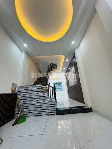  Bán gấp siêu phẩm nhà Nam Từ Liêm 40m2-5 Tầng- Ô tô đỗ cửa – 8 tỷ 