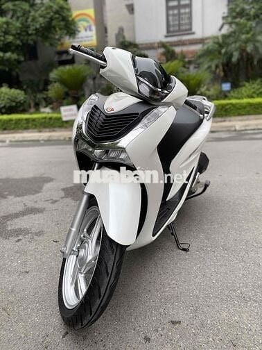 SH125 phanh C.B.S năm 2021 màu trắng đẹp
