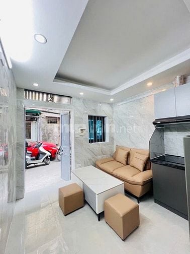 Bán căn hộ tập thể tầng 1 ở phố Hoàng đạo thành, Thanh xuân