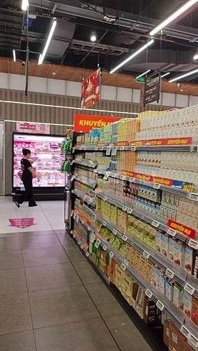 TUYỂN NHANH GẤP LĐPT :BÁN HÀNG , PHỤ KHO ,  TẠP VỤ - TUỔI TỪ 18 _ 60 