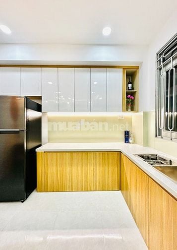 CHÍNH CHỦ BÁN NHÀ GẦN SÂN BAY NGANG 6M ĐÚC 1 LẦU 3PN FULL NỘI THẤT