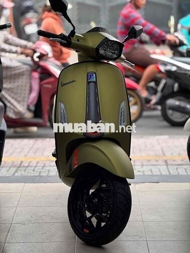 Vespa Sprint 125 S 2025 Green Ambizioso