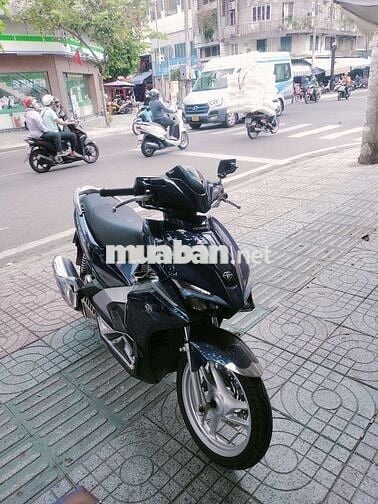 Cần bán xe Airblade xe đạp máy êm đầy đủ chức năng