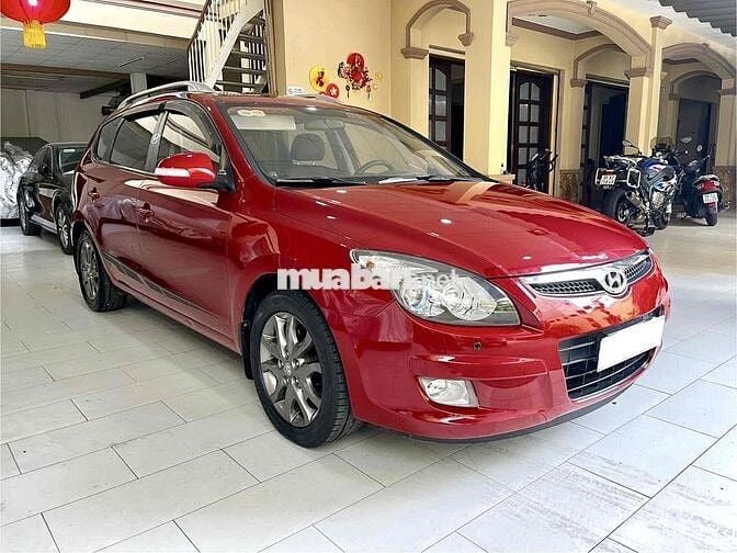Hyundai i30 CW 2011 hàng nhập. Xe gia đình