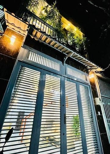 Định cư Mỹ bán gấp căn 37 m2 ở Đỗ Tấn Phong, PN. 1 Tỷ 570 1T1L. sổ sẵn