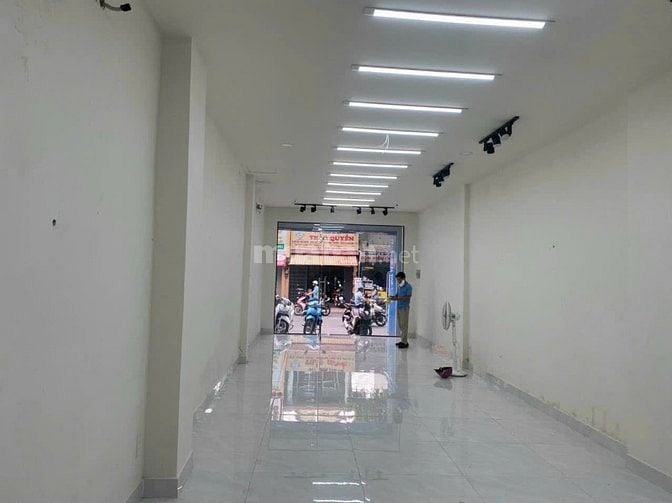 MT có thang máy Đ. trương vĩnh ký 4*20m 4 tầng giá 30tr