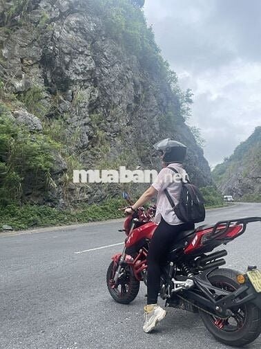 Benelli TnT125 xe ít sử dụng chào các thanh niên