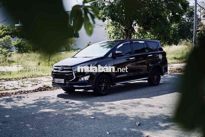 Toyota Innova 2018 2.0 Venturer - 83000 km