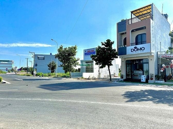 Bán gấp lô 100m2 ngay trung tâm thị trấn Thủ Thừa