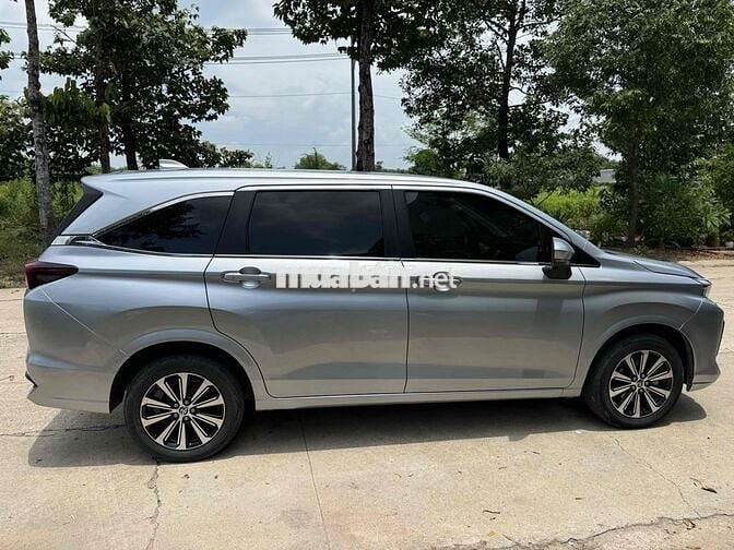 Toyota Avanza Premio 2023 CVT - 72877 km