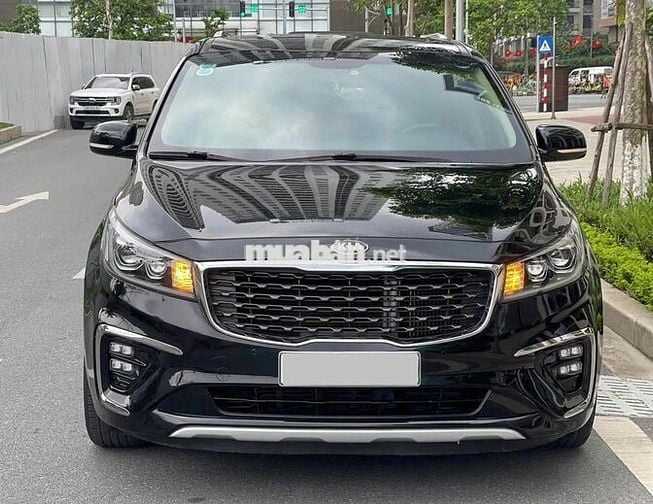 Kia Sedona 2.2D Premium 2019 màu đen siêu đẹp