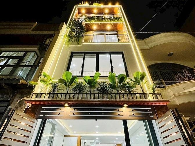 Bán nhà 53,8m2 giá 3 tỷ 850 triệu đường Trần Quang Diệu, P14, Quận 3