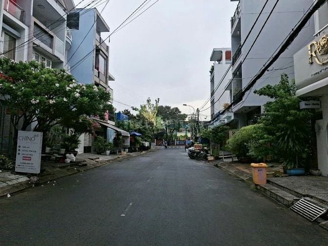Phù hợp mua cải tạo theo sở thích, DT ~ 4x19m, 02 Tầng.