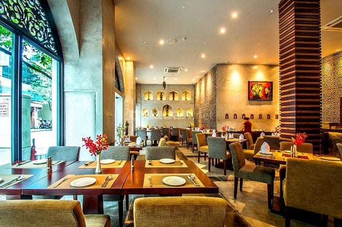 Nhà hàng Ấn Độ Tandoor cần tuyển gấp 3 nhân viên phụ bếp / tạp vụ 
