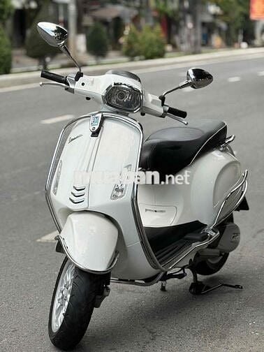 VESPA 2018 lốp rin theo xe đẹp ken chất khỏi bàn