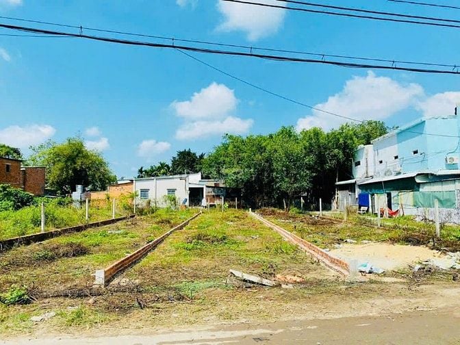 3 lô liền kề, ngay Khu Công Nghiệp, Tân Phú Trung, phù hợp xây trọ cho
