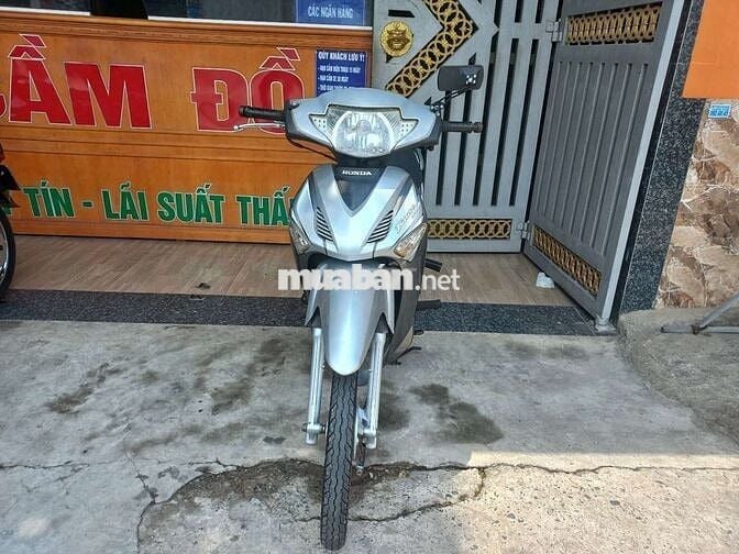 Future neo đời 2006 sườn xám máy thái