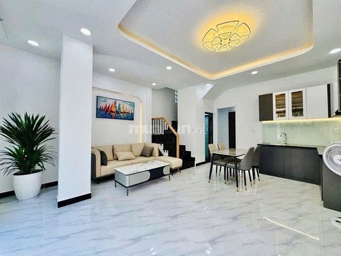 Nhà dọn vào ở được ngay đường Lưu Hữu Phước, Q8. Gần UBND phường