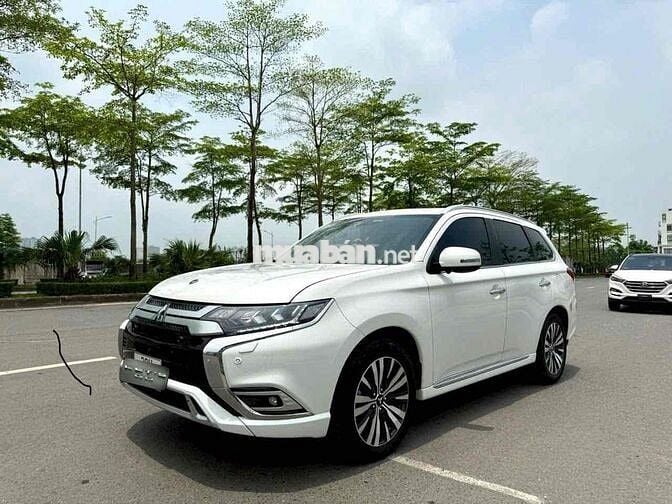 Mitsubishi Outlander 2022 - 28000 km