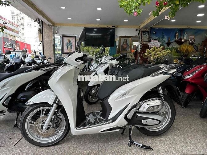 Honda SH 125i 4/2025 Màu Trắng BSTP Chính Chủ