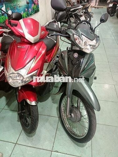 Honda Airblade Fi - Yamaha Sirius