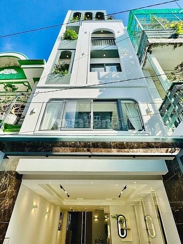 Chính chủ bán gấp nhà Nguyễn Phúc Nguyên, Quận 3 giá 2Tỷ650 hẻm 6m oto