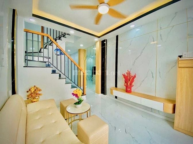 Bán nhanh căn nhà Cao Văn Lầu, Q6 cách chợ Bình Tây 2p - 38m2 1tỷ880