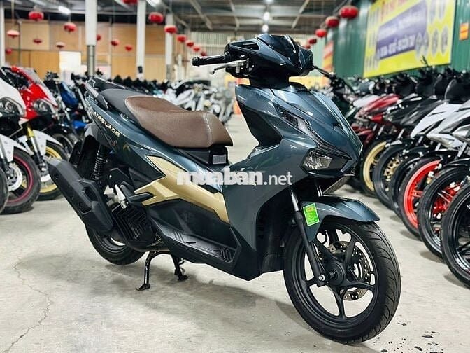 XE MÁYTHANH TÙNG_AIR BLADE 125 XANH ĐÁ CỰC MỚI 99%