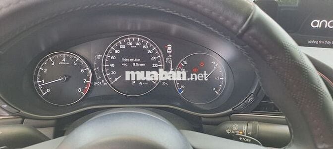 Mazda 3 2024 1.5L Luxury - 3400 km