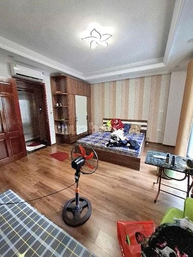 Cc mời thuê Nhà 8 ngõ 61 lạc Trung 80mx4 tầng kd tốt 25 tr.