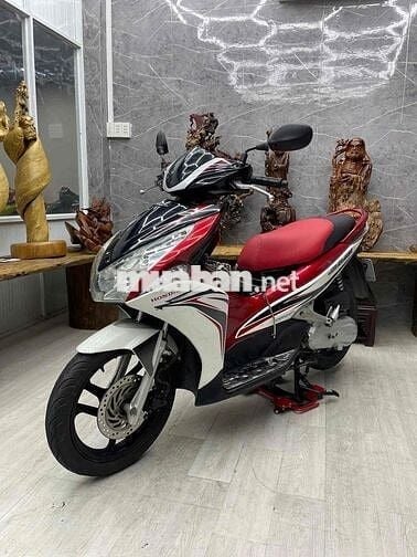 Air blade 110Fi dàn áo đẹp, máy êm thì thầm