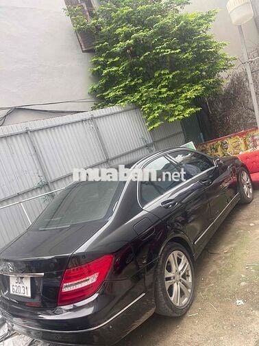 Mercedes Benz C Class 2011 C200 - 900 km