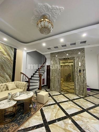 30M RA PHỐ, BA GÁC TRÁNH, THANG MÁY, QUAN NHÂN THANH XUÂN 35M2 7TẦNG .