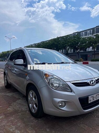 Hyundai i20 2012 1.4 AT - 150000 km