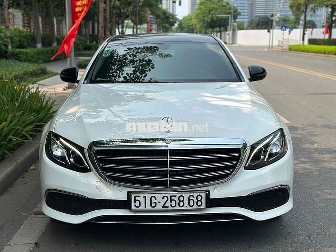 Mercedes Benz E Class 2017 E200 - 30000 km