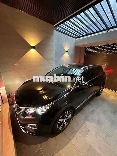 Peugeot 5008 2018 1.6L Turbo - 74000 km