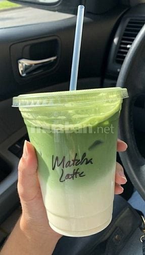 Cần người phụ bán sữa matcha tại quán