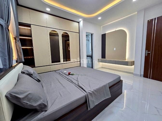 Nhà phố hiện đại ngay khu chế xuất tân thuận q7 