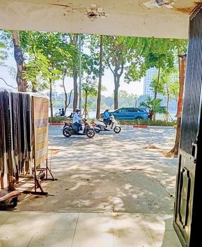 Cần cho thuê kiot mặt phố Nguyễn Hữu Thọ, diện tích 35 m2, 2 mặt tiền