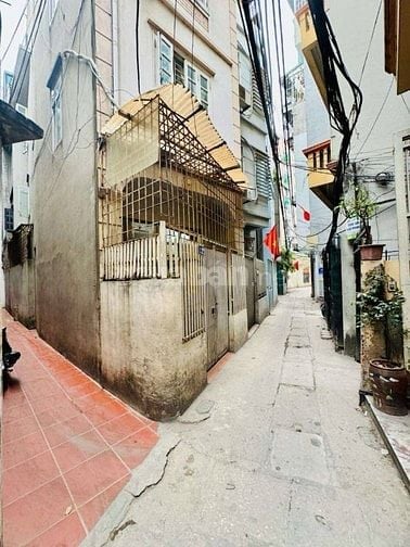 Gà đẻ trứng vàng Tân Mai_ 50m_MT3.4_4tầng_4PN_2 thoáng_ngõ thông tứ tu