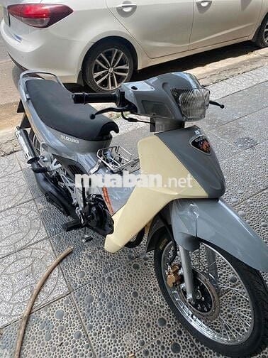 suzuki sport RGV 120