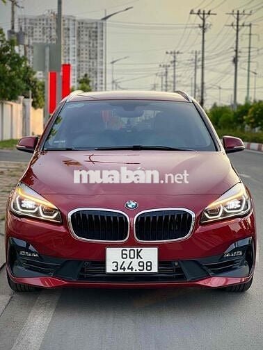 BMW 218i Gran Tourer rất mới.