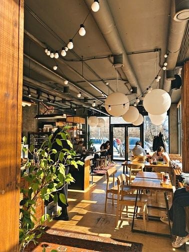 TUYỂN NHÂN VIÊN BÁN HÀNG TẠI TÂN PHÚ